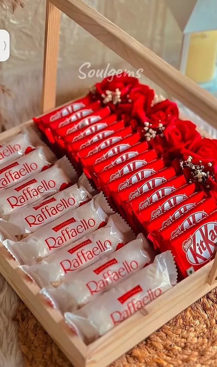 KitKat-Raffaello Hamper